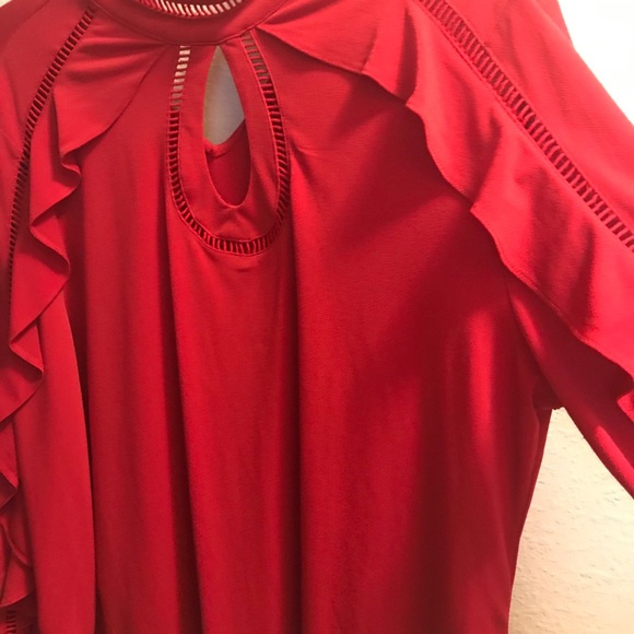 Red Ruffled, keyhole top! - Picture 5 of 6